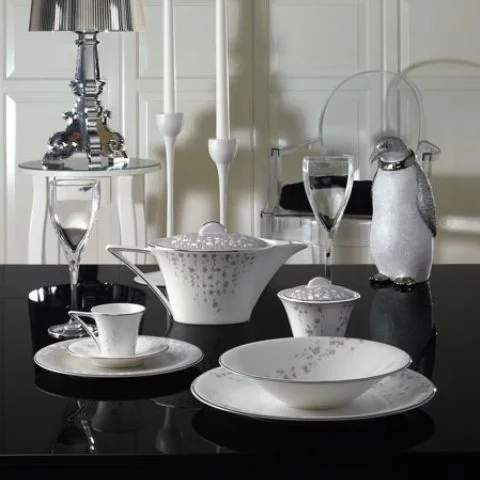 Молочник Willow 200 мл,chrom/white