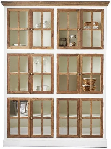 Витрина стеклянная Дерево с историей