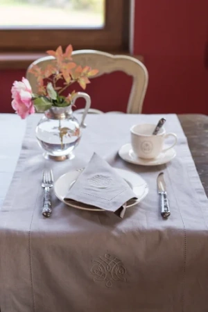 Дорожка на стол "Монограмма"