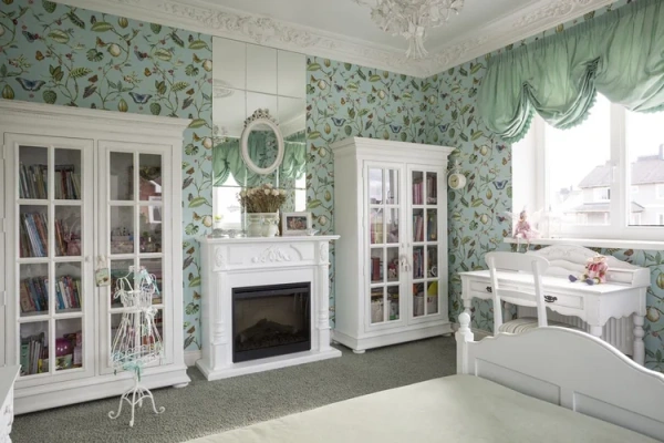 Шкаф-витрина белая Нордик